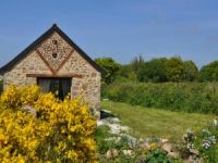 Ecological holiday cottage in North Brittany. near Ile de Brhat