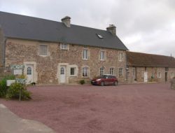 Holiday cottages in equestrian farm in Normandy.