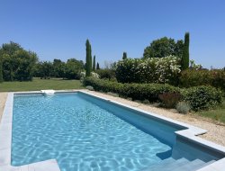 Holiday cottage, swimming pool in Provence, France. near Vers Pont du Gard