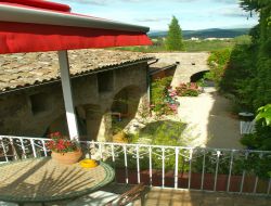 Chambres d'htes avec piscine et spa.  14 km* de Berrias et Casteljau
