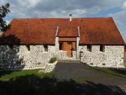 Holiday cottages in the Cantal Auvergne near Singles