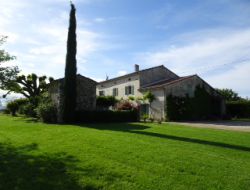 Big capacity holiday home in south of France. near Taulignan