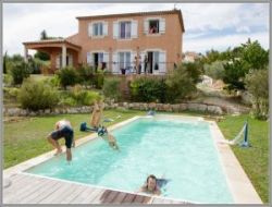 Valensole Gite avec piscine a louer en haute Provence