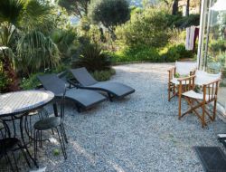 Seaside air conditioned holiday rental on the French Riviera