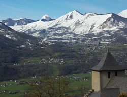 Holiday rental near Gavarnie in French Pyrenees.
