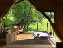 Unusual stay with jacuzzi in Loire Valley, France.