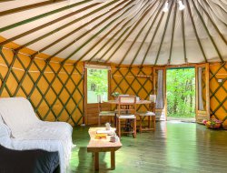 Unusual stay in yurt in the Cantal. near Le Rouget