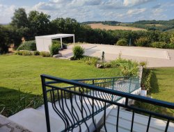 Holiday rental with pool in the Tarn et Garonne. near Laburgade