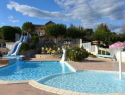 Asperjoc Village de gites avec piscine en Ardeche (07)