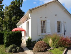 Self-catering cottages in Charente Maritime. near La Gripperie Saint Symphorien